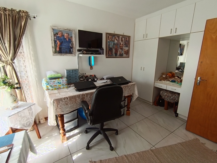 3 Bedroom Property for Sale in C Place Eastern Cape